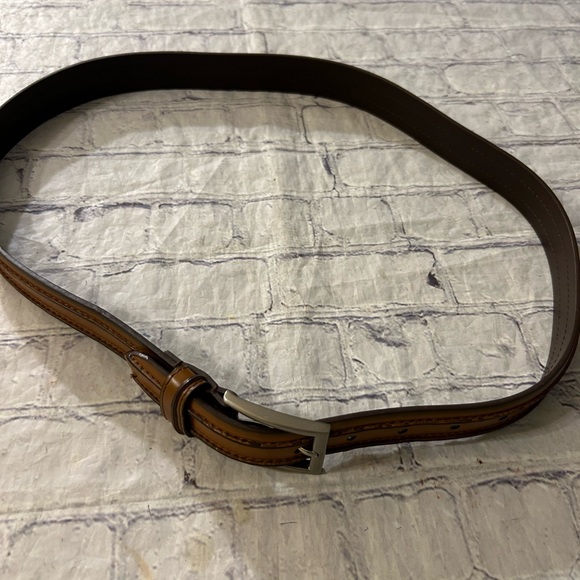 FLORSHEIM GENUINE LEATHER BROWN 3D DETAIL WITH SILVER TONE BUCKLE MENS BELT 38 - Picture 7 of 9